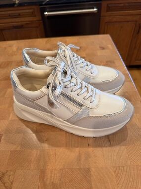 XTI White and Silver Women's Lace-Up WEDGE HEEL Size 38 Women’s